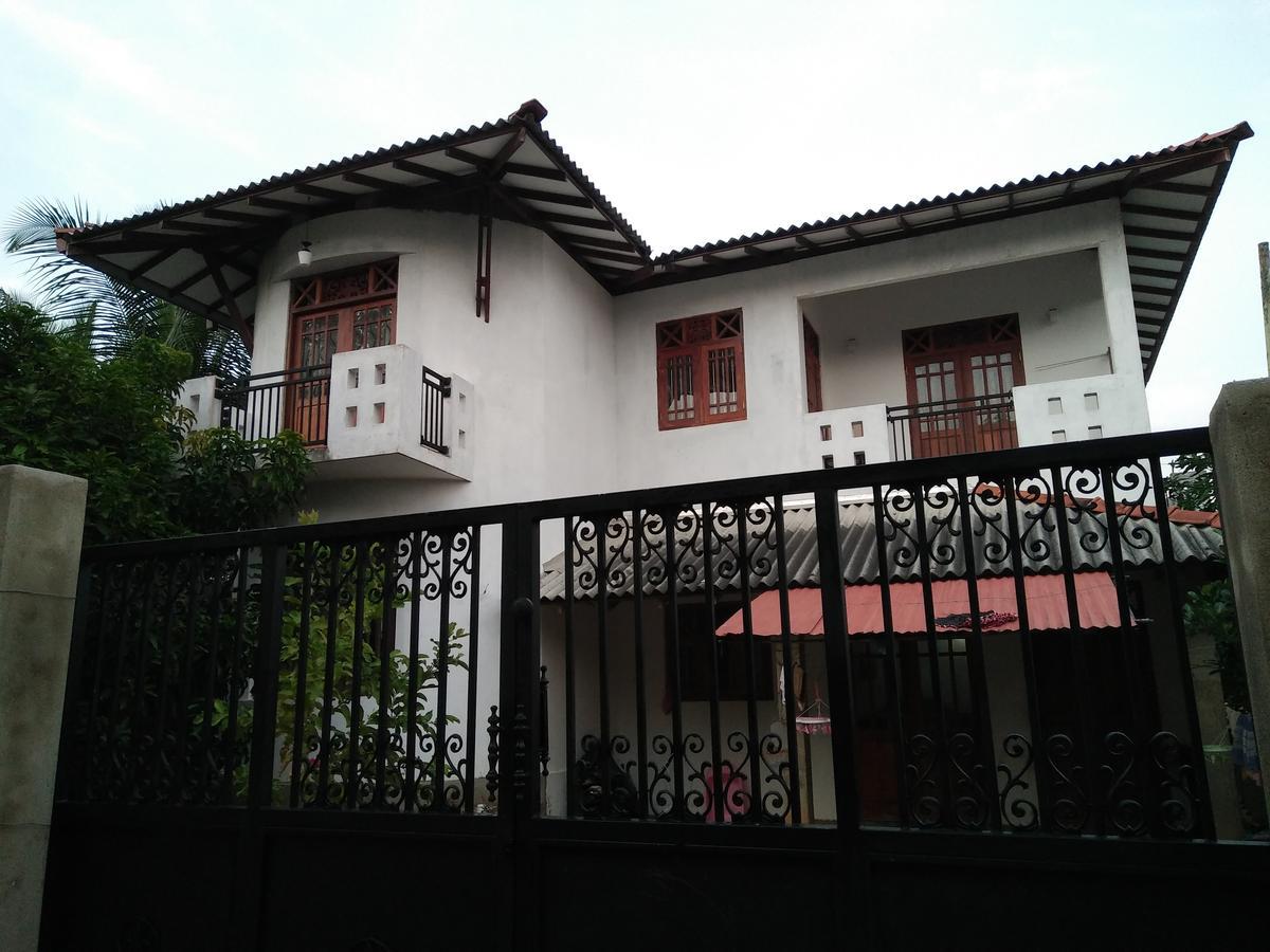 Villa Hilltop By Yehansa With Unlimited Fiber Wifi 히카두와 외부 사진